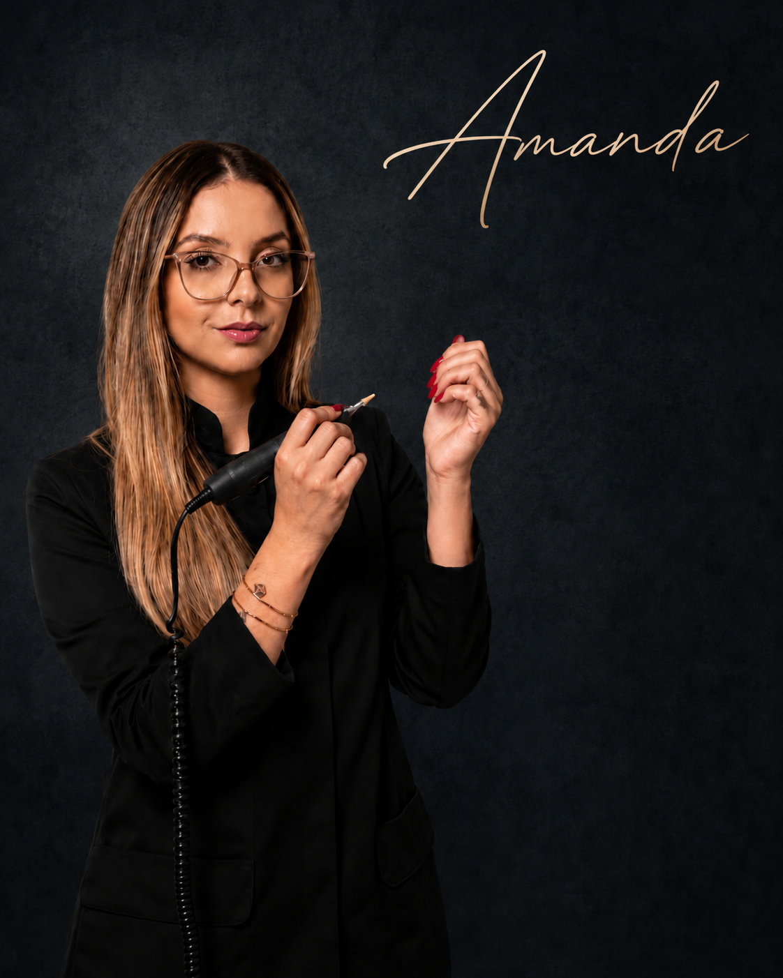 Amanda - Unhas, sobrancelhas e cílios na UP Cabeleireiros